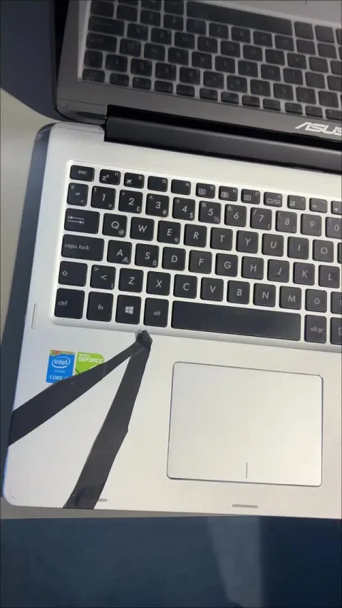 dağılmış bir asus cihazın kasasını onardık ✅yamulan kasa orijinal formuna geri getirildi…
